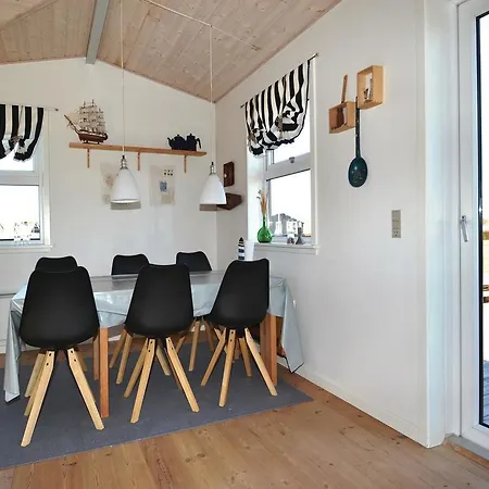 Holiday With Fireplace I Holiday home *